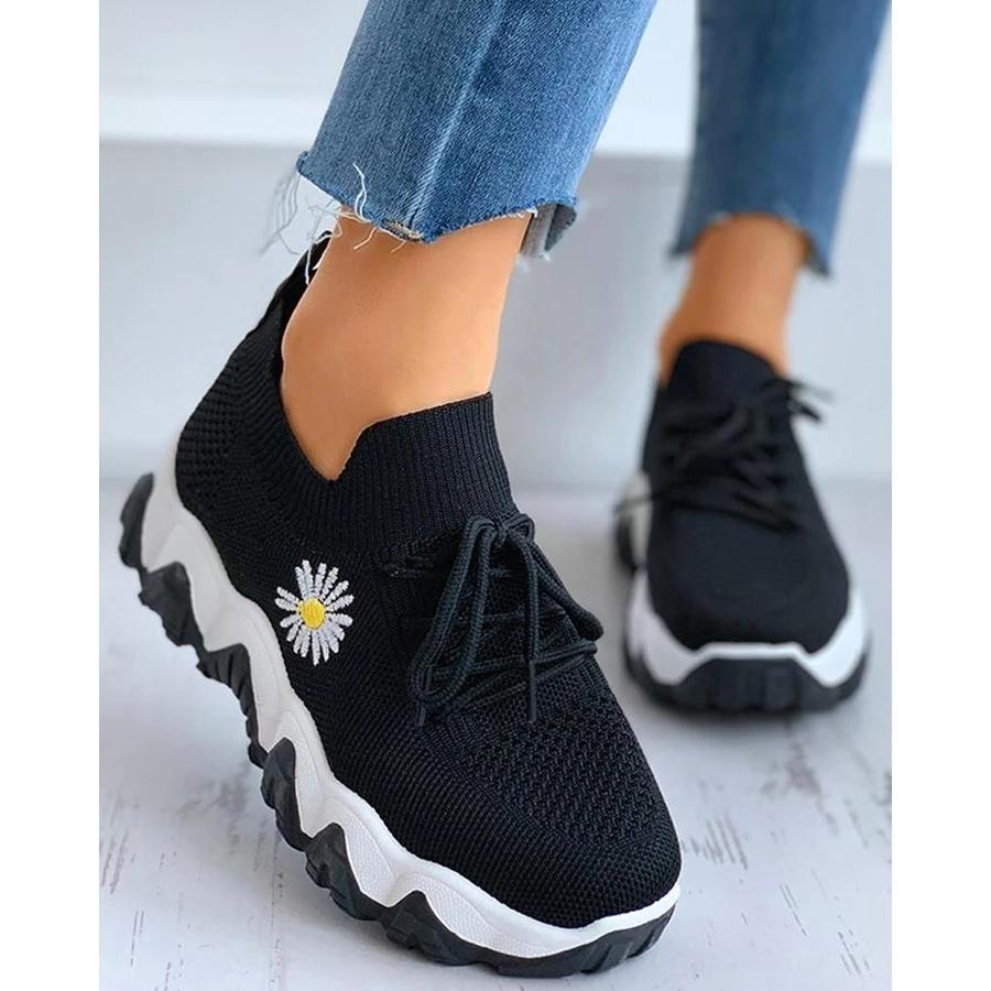 Daisy Pattern Lace-Up Breathable Sneakers