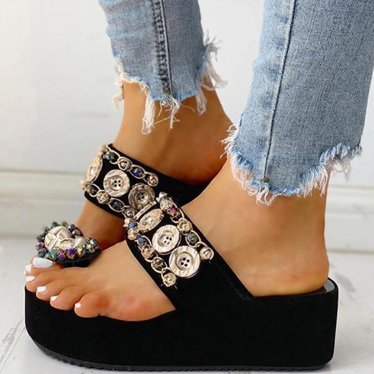 Women's fashion flip-flop sandals