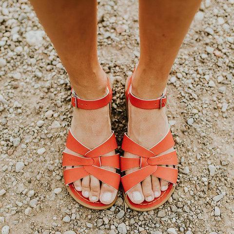 Summer Flat Heel Adjustable Ankle Strap Water-proof Sandals