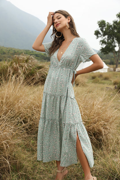 Bohemian Dress with Flounces and Broken Flowers