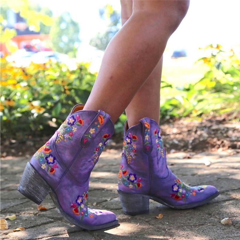 Slip-On Pointed Toe Floral Thread Boots